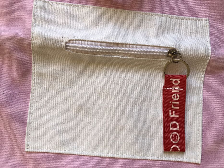 Продаётся красивый и модный шопер