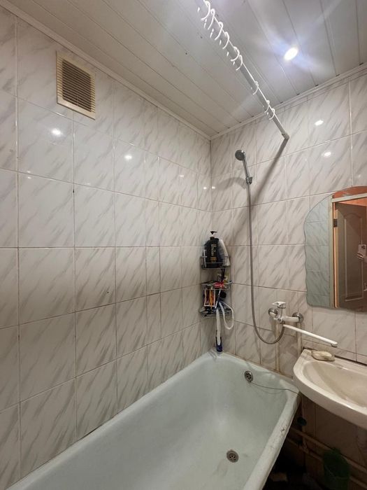 Продам 2хком квартиру район Достык Мола.