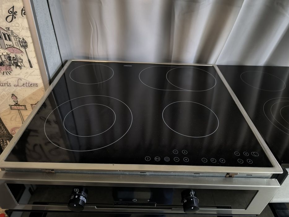 Керамичен плот Zanussi ZKT663LX