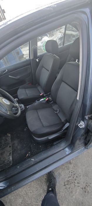 Volkswagen Bora 1.6 16V на части