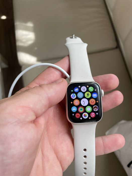 Apple watch SE (2nd generation)