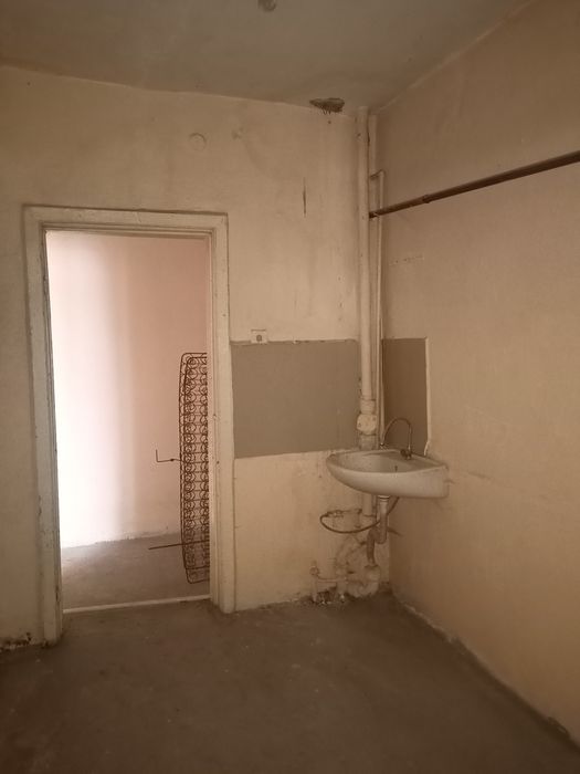 Продам  двухкомнатную квартиру