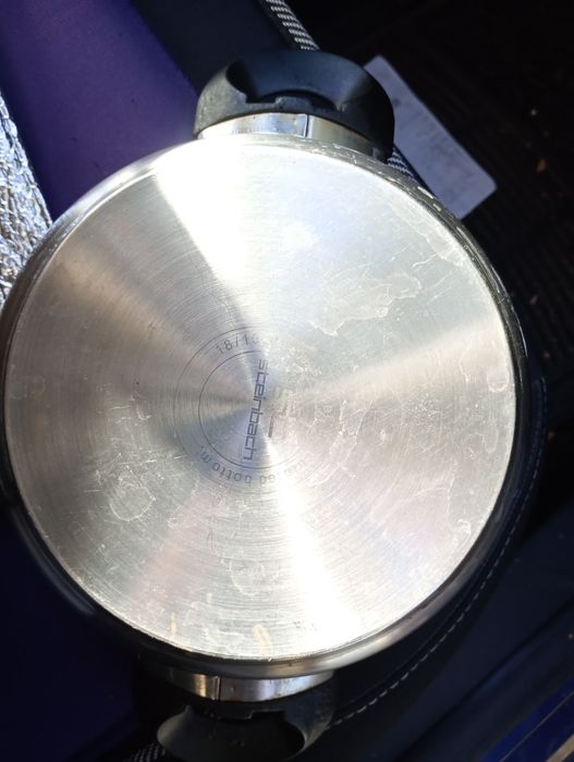 Vând doua oale inox Steinbach