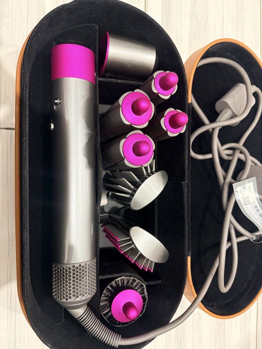 Продам Dyson HS01