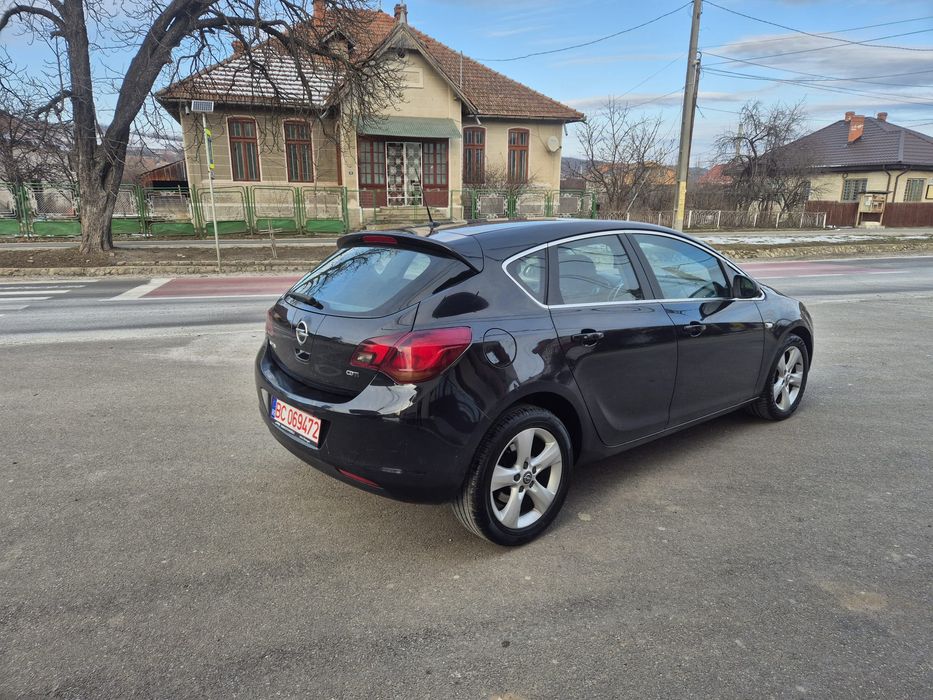 De vânzare Opel Astra J