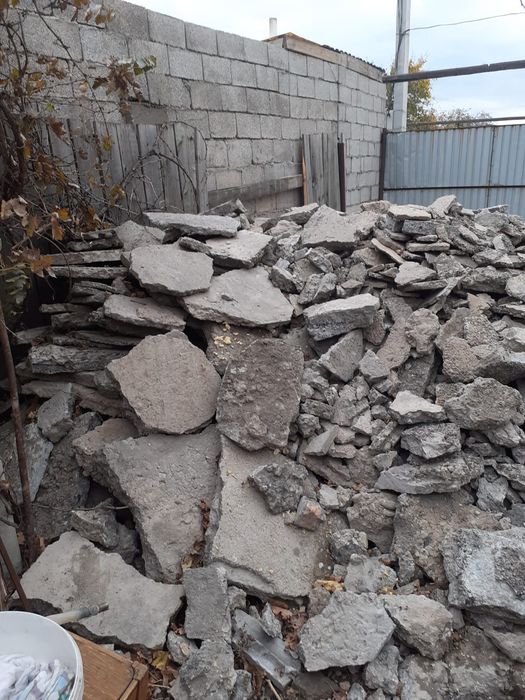 Отдаём Б/У  бетон бесплатно самовывоз