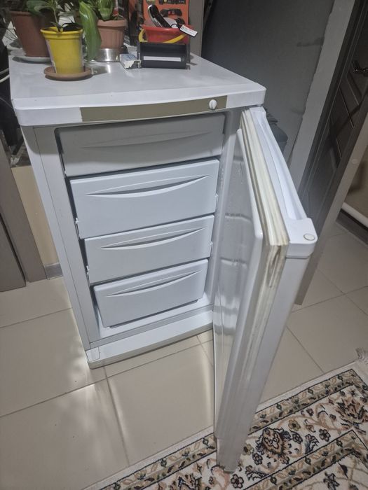 Морозильник  Индезит