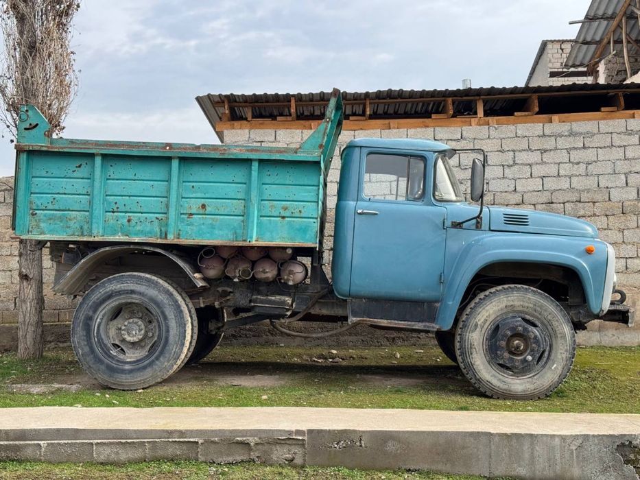 Zil 130 Samasval srochna sotiladi