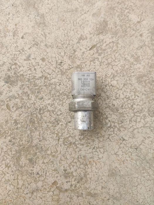 Senzor comutator presiune AC Clima Aer Conditionat Seat Exeo Audi A4 A6 Passat 3R0959126