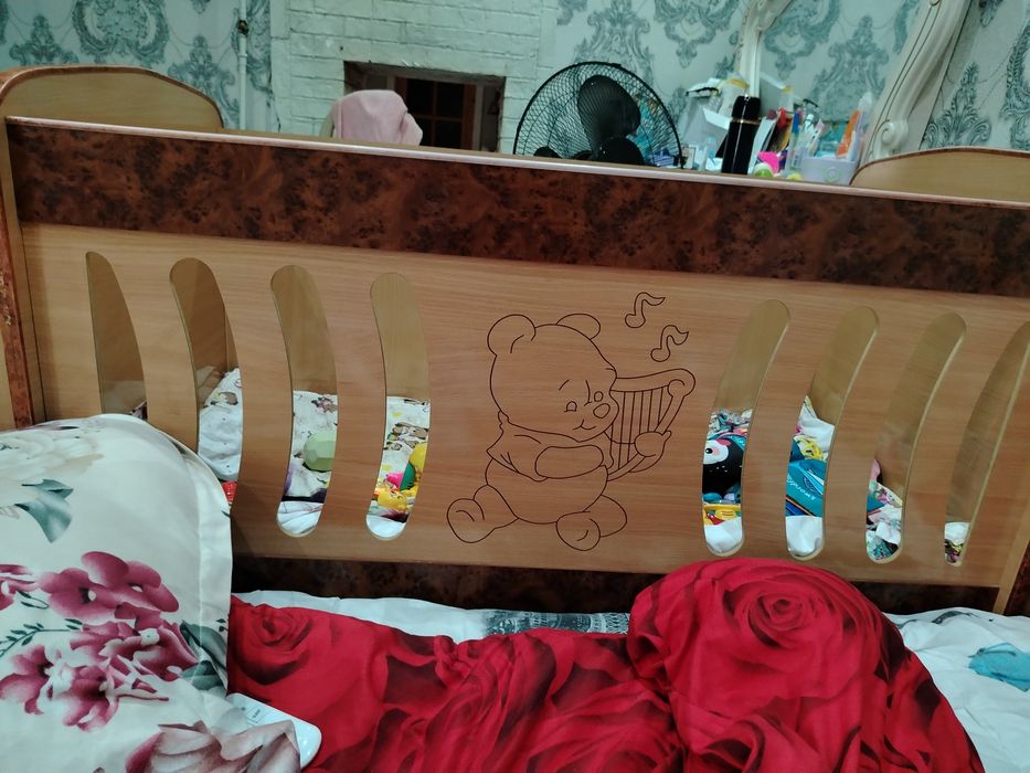 Chaqaloqlar karavat Uvlajetil mawinka