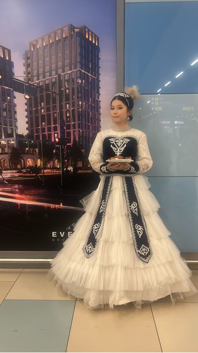 Нациноальный платье продам