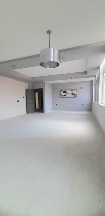 Продава се Четиристаен апартамент в Търговище, Център - 120 кв.м за 1148 €/кв.м - Снимка #4