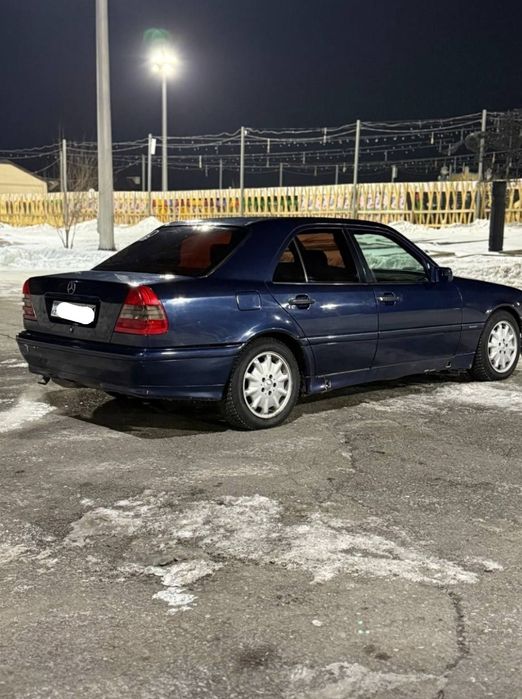 Mersedes-Benz C200 w202