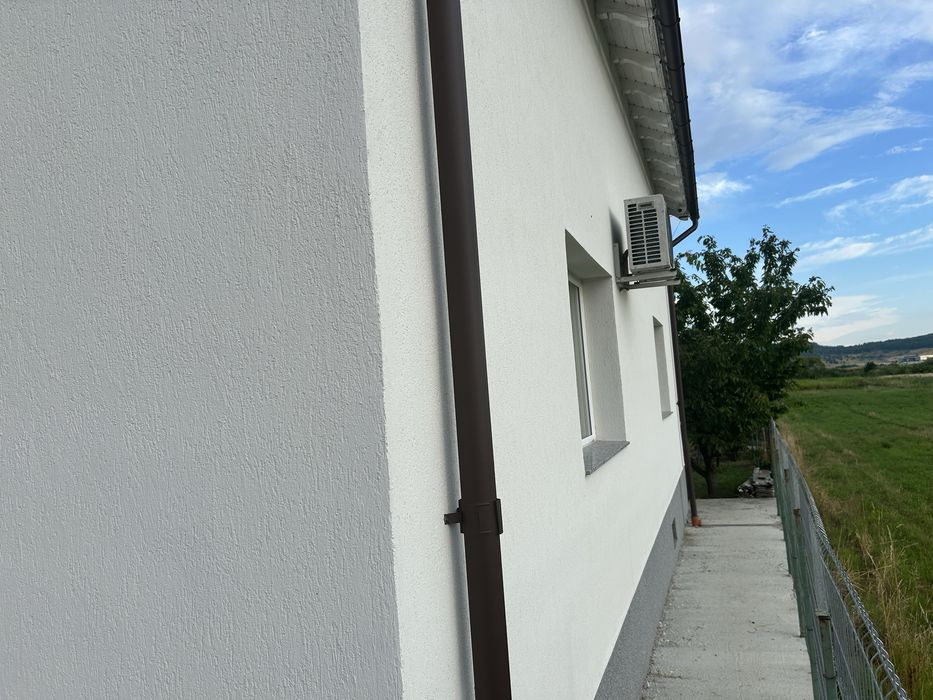 Casă de vânzare în Livezile – confort, spațiu și o proprietate care oferă mai mult decât o locuință