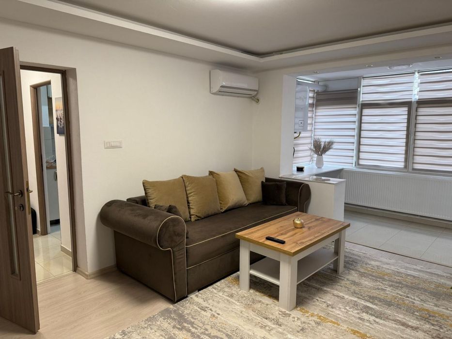 Apartament 2 camere, etaj 1, Zona Rotonda, (vis-a-vis de McDonalds)