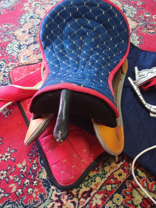 Продам седло все в сборе