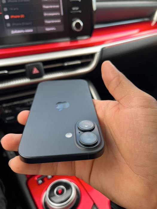 Телефон iphone 16