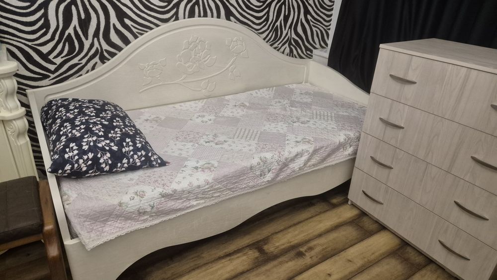 Кровать односпальные с матрасом