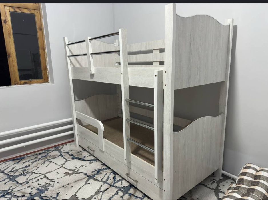 2 qavatli Devan sotiladi