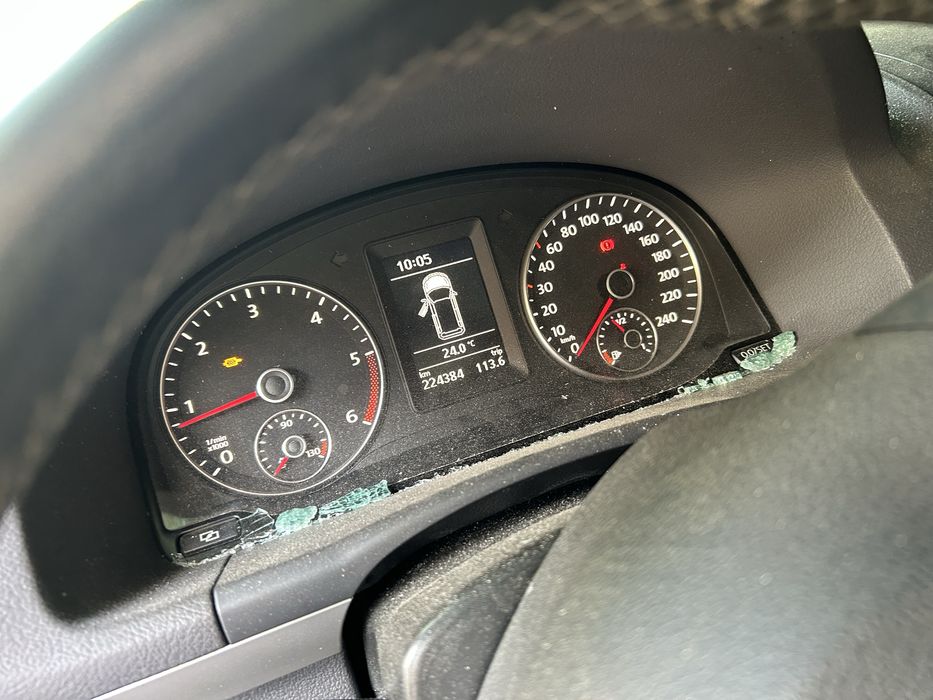 Vw Touran 1.6 TDI. 105кс. На части Туран 1.6 ТДИ. 105кс. 2011г