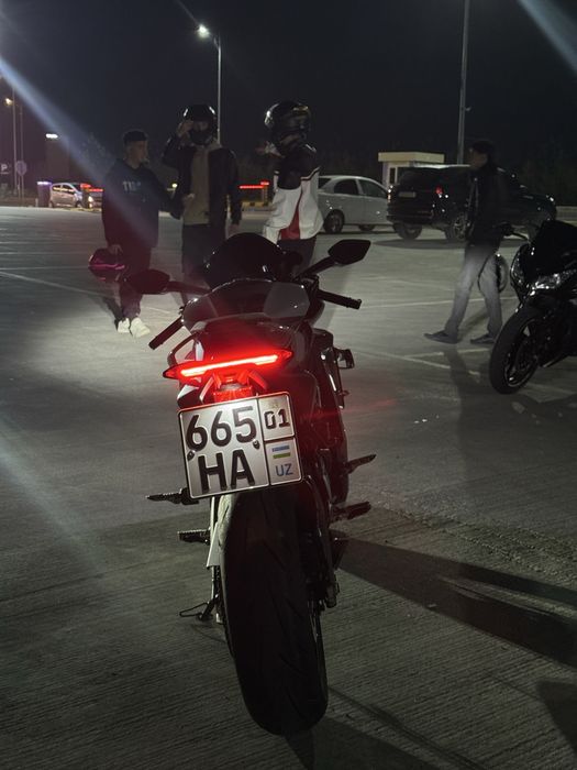 Мотоцикл Cfmoto 675SR-R, идеальное состояние.