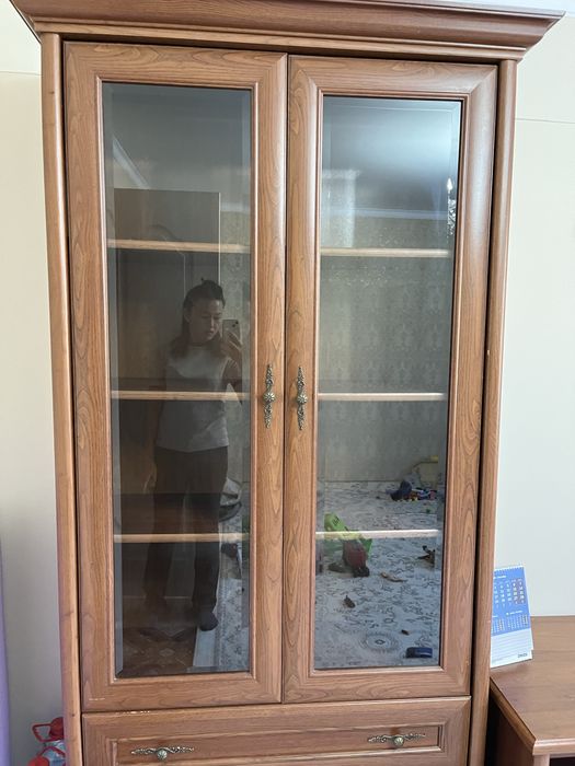 Шкаф и подставка под телевизов