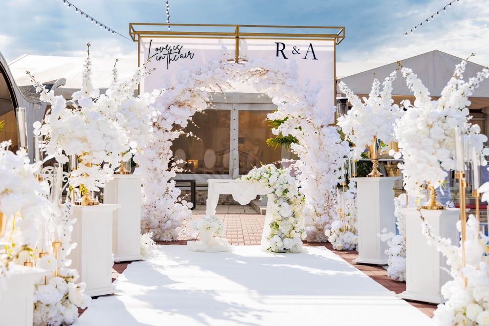 Organizare evenimente/Oglinda magica/aranjamente florale/fum greu