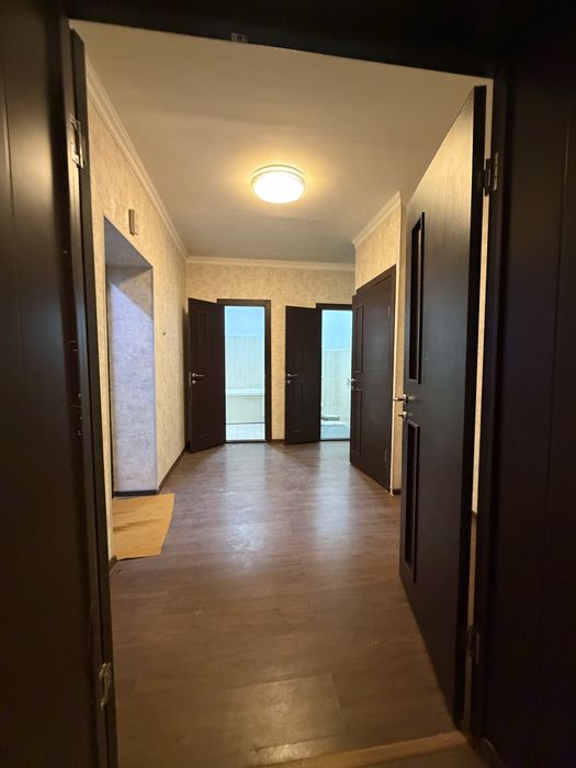 Сергели 9 худуд 2 хона 1 этаж срочно сотилади