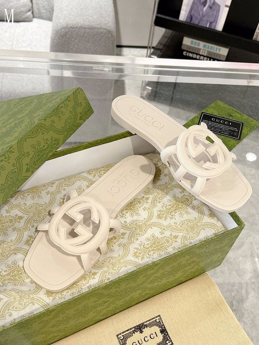 GG Interlocking G Rubber Slide - Cream