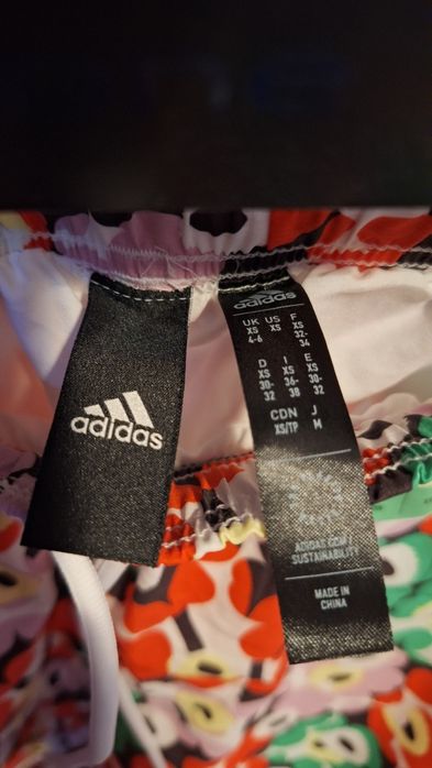 Дамско спортно долнище Adidas Marimekko XS