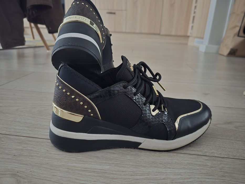 Adidași Michael Kors originali – aproape noi (stare excelentă)