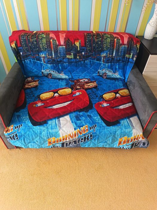 Разтегателно детско диван-легло с матрак – ш.135 см,дължина 190