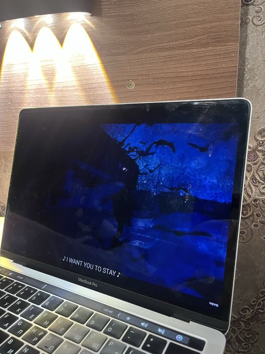 Макбук про 2019 8/256