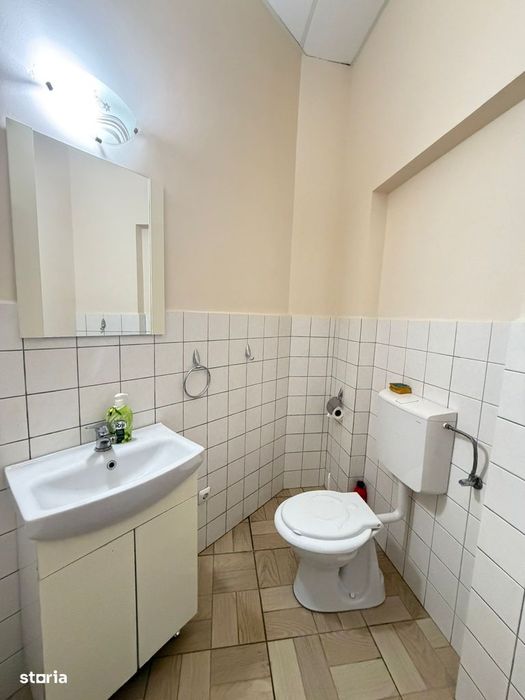 Spațiu ultracentral de închiriat - 33 mp, vitrina stradala