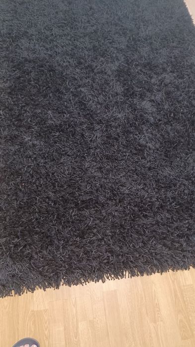 Covor negru dimensiunea 1.70*2.50