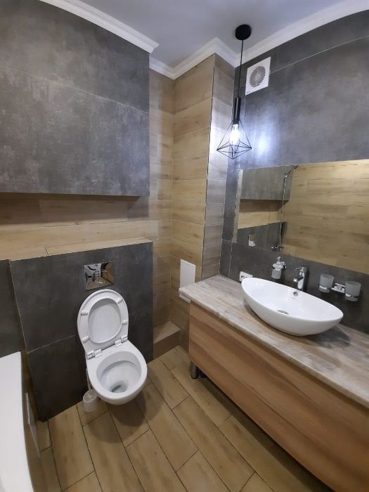 Сдам 1 ком. дизайнерскую квартиру центр ярмарка вокзал артур почасам