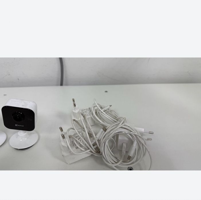 Продам 2 камеры Ezviz