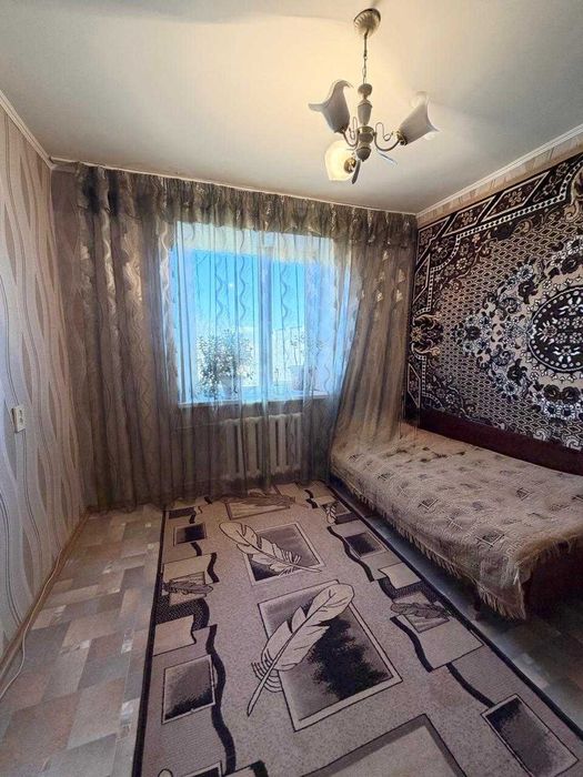 Продаётся 3-комн. квартира, микрорайон Строитель
