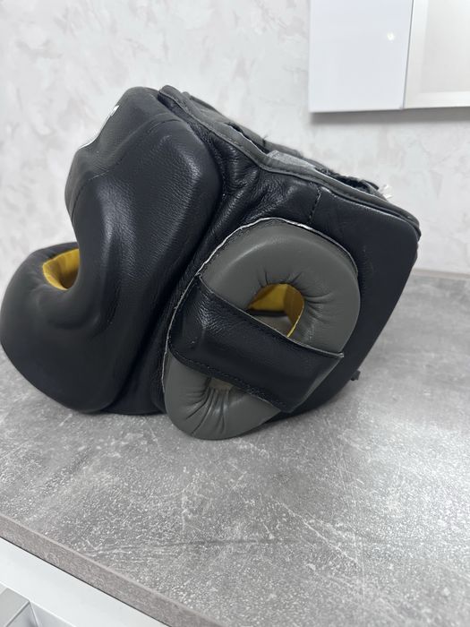 Шлем оригинал для бакса професиональный…………………………………………………………………………..