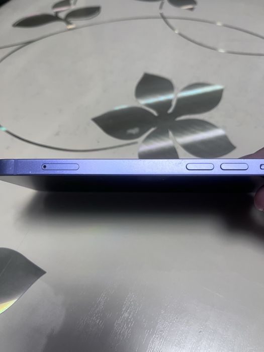 Айфон 12 64гб с каробкой