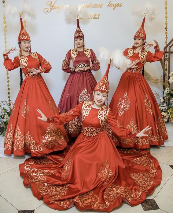 Продам танцевальные костюмы