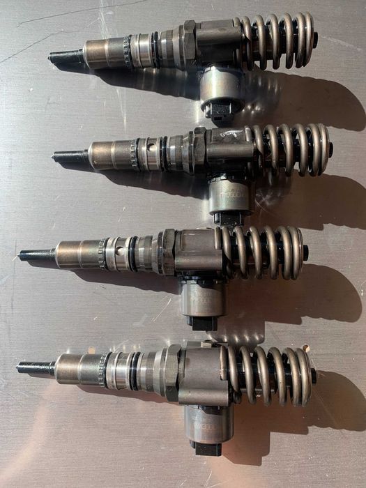 Injectoare BOSCH,Audi A4 cod 03G130073G