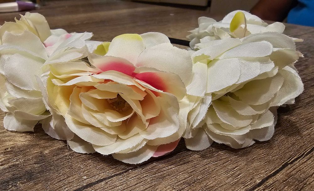 Bentita cu flori mari