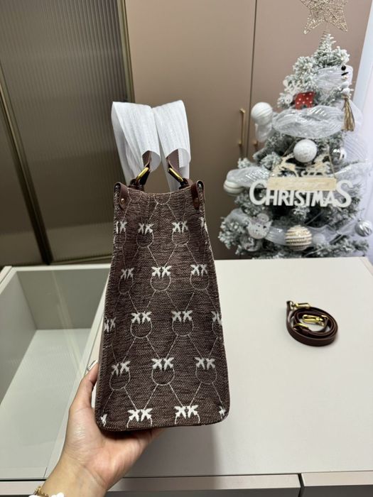 Уникална дамска чанта Пинко