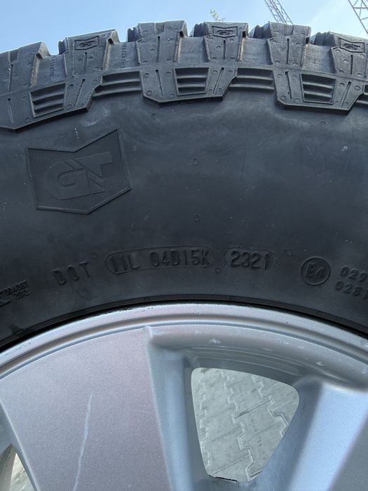 Алуминиеви джанти TOYOTA с гуми 6х139,7