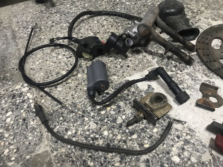 Kawasaki ER5 - Останали части