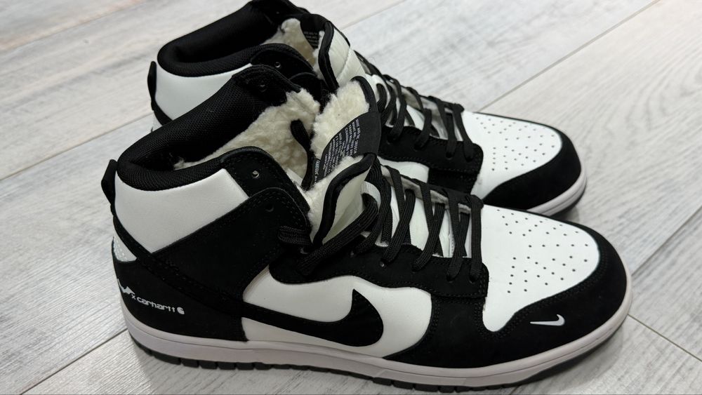 Кроссовки Nike зимние.