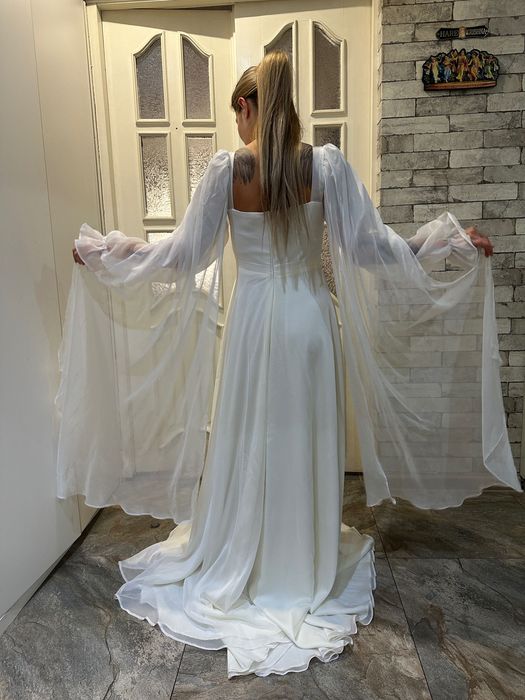 Белое свадебное платье, для никях/  на роспись в загс помолвки