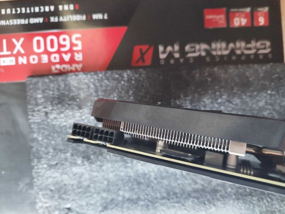 Placa video AMD Radeon RX 5600 XT
