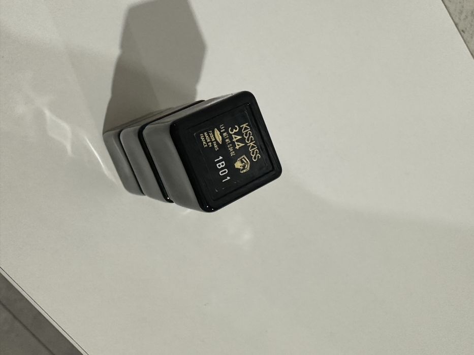 Estee Lauder, Bellebox, La Roche-Posay, Guerlain козметика